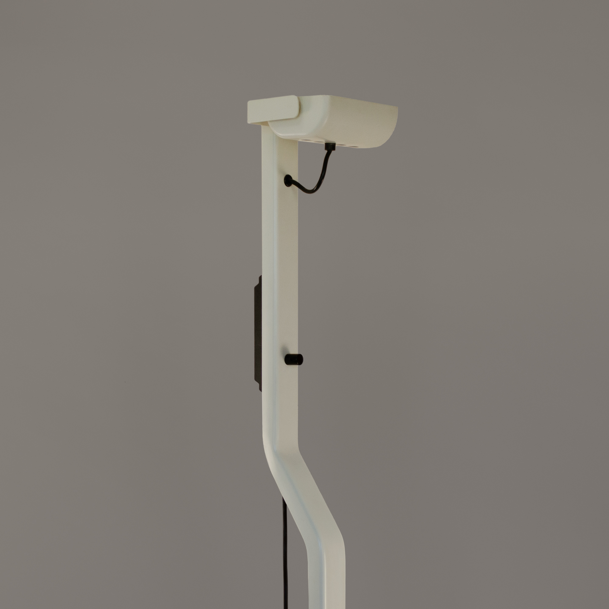 Sirio T Floor Lamp - Image 2