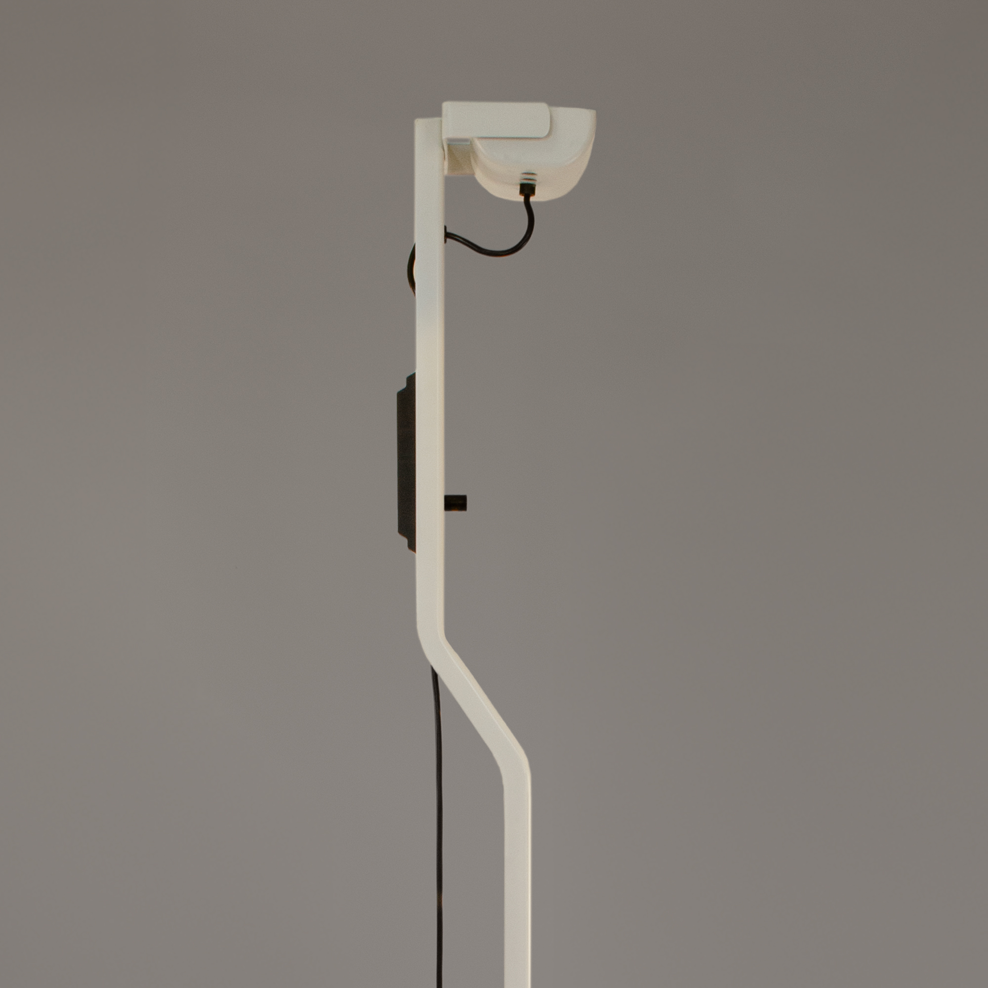 Sirio T Floor Lamp - Image 4