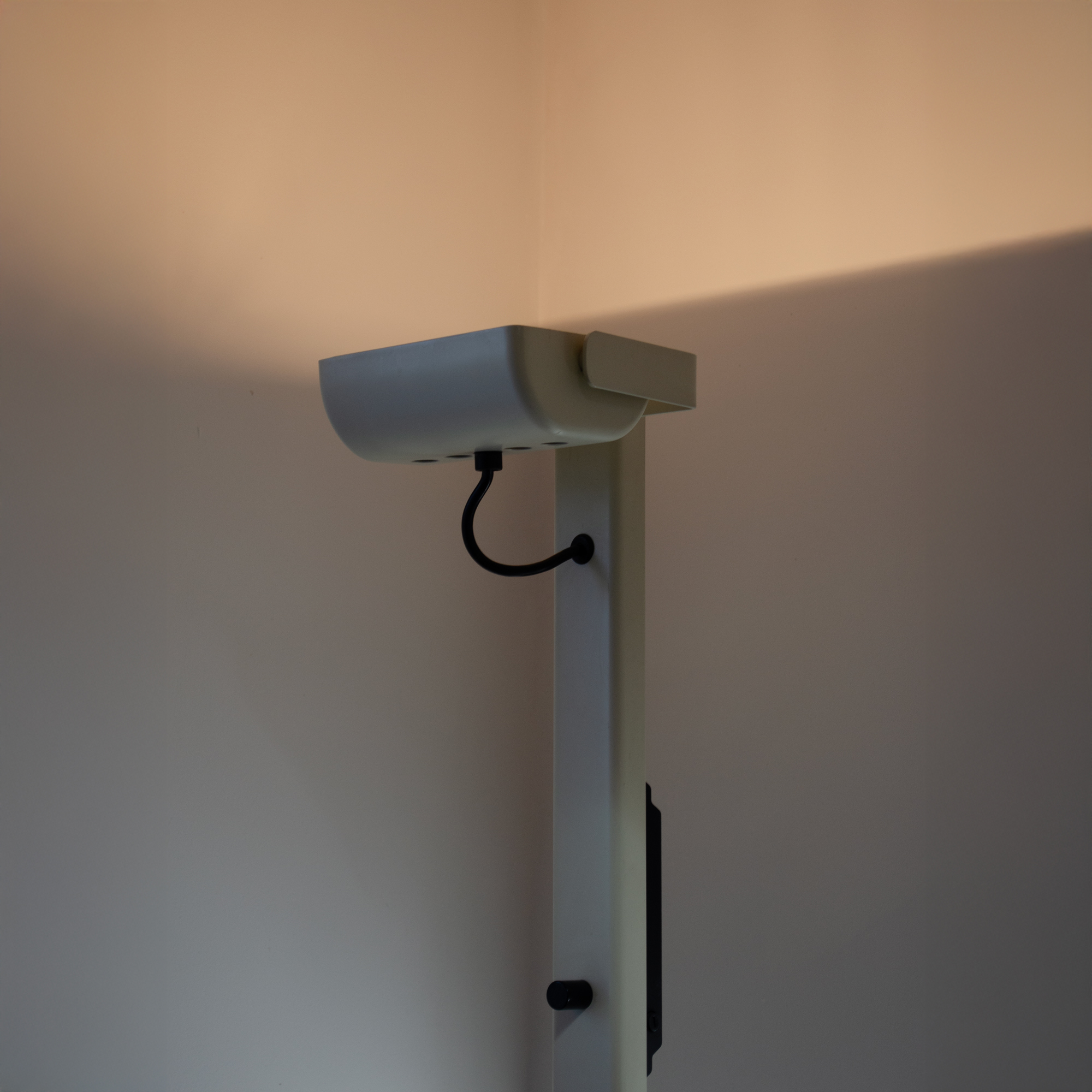 Sirio T Floor Lamp - Image 6